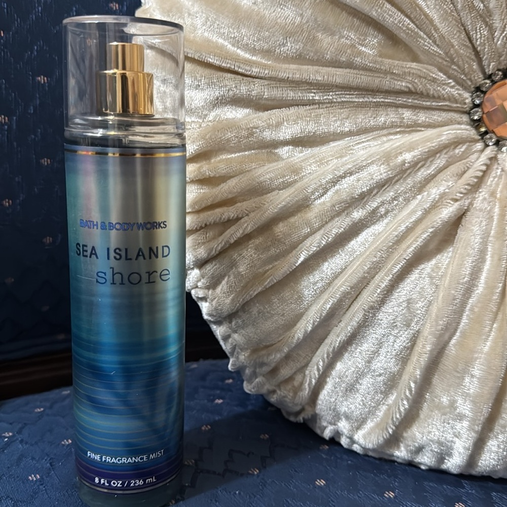 BATH & BODY WORKS SET. . . SEA ISLAND SHORE SCENT - Picture 3 of 6